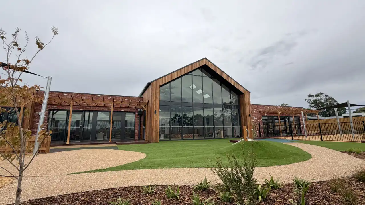 IMG_3082-1-1280x720-ezgif.com-png-to-webp-converter https://www.jennyselc.com.au/wp-content/uploads/2026/06/IMG_3082-1-1280x720-ezgif.com-png-to-webp-converter-1.webp